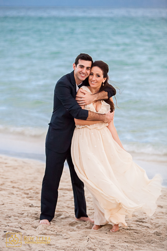 romantic engagement photo beach